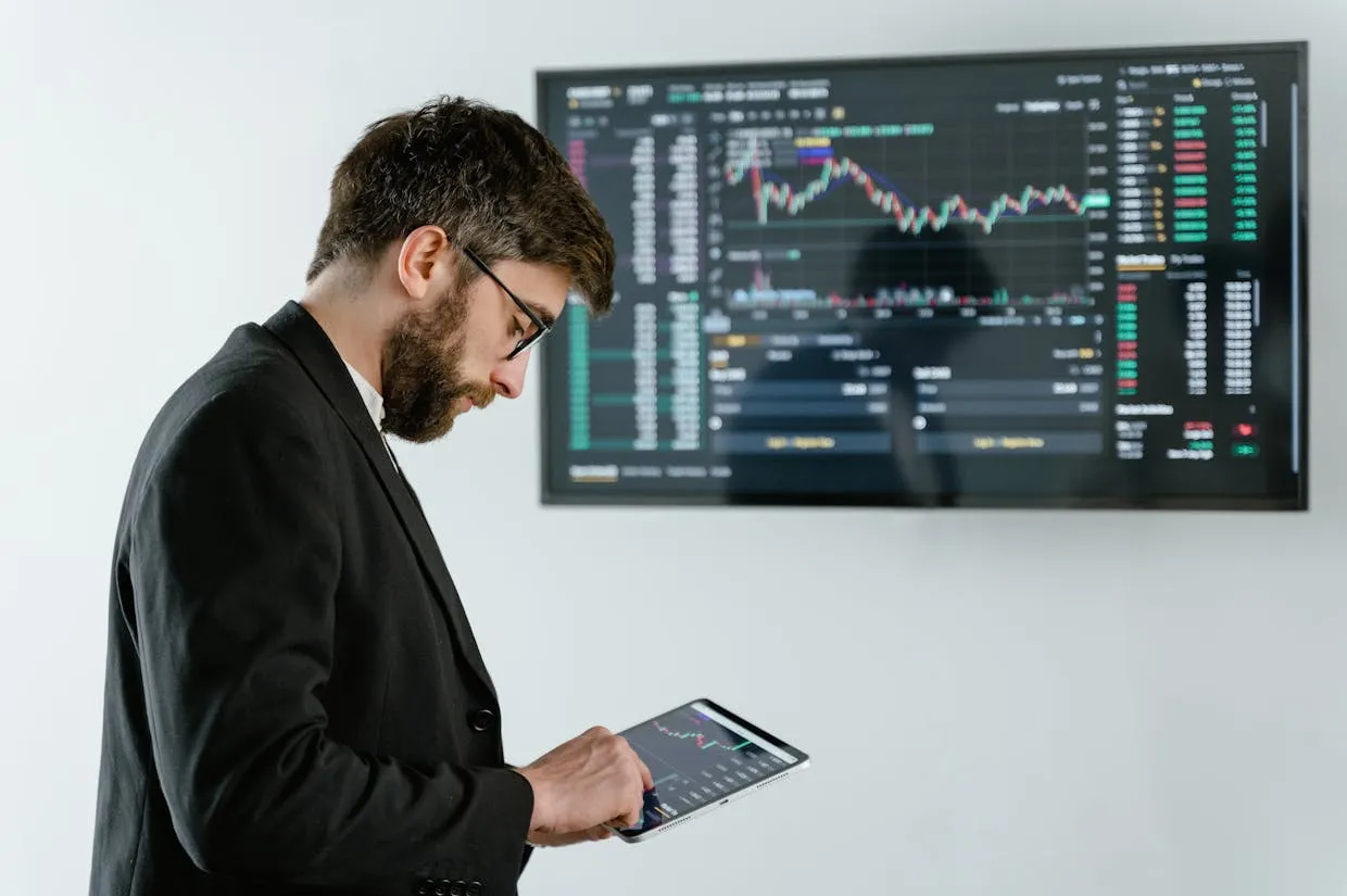 Pool Partners With First Internet Bank and Visa to Offer Multi-User Consumer Financial Accounts