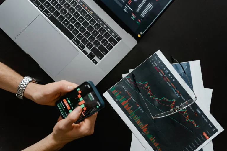 William Mills Agency Releases Report on U.S. Mobile Banking Market Share
